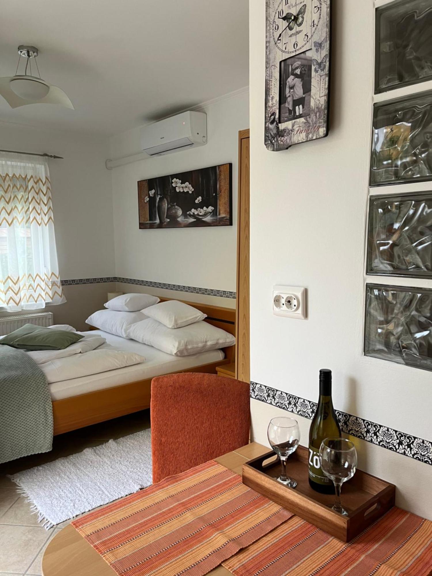 Reka Apartmanhaz Buk Exterior photo