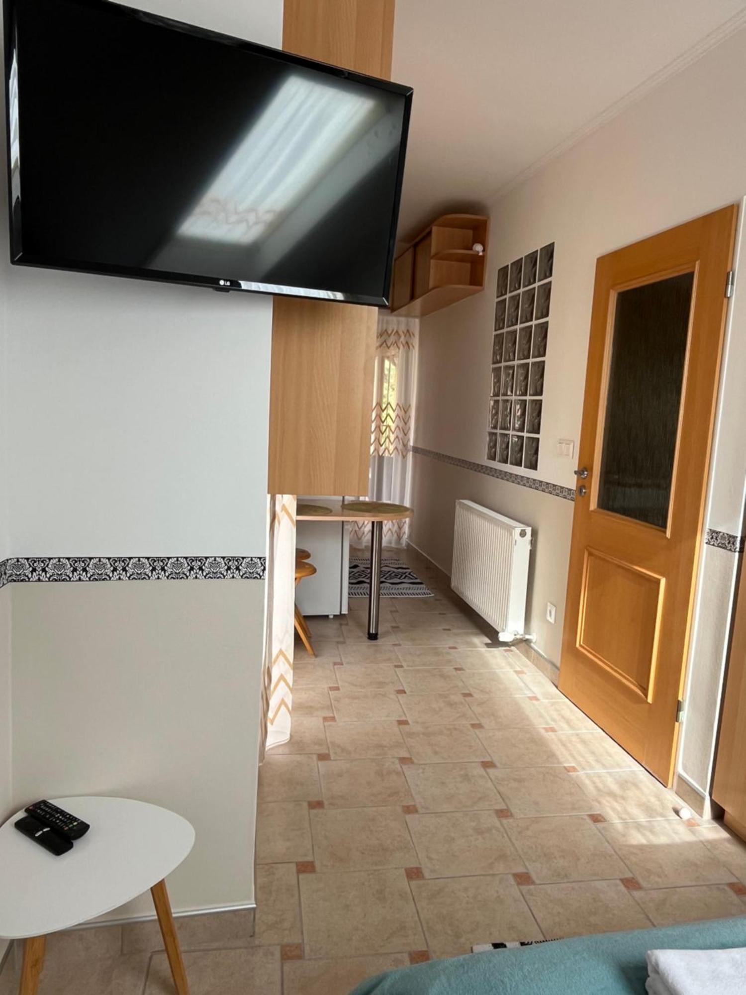 Reka Apartmanhaz Buk Exterior photo