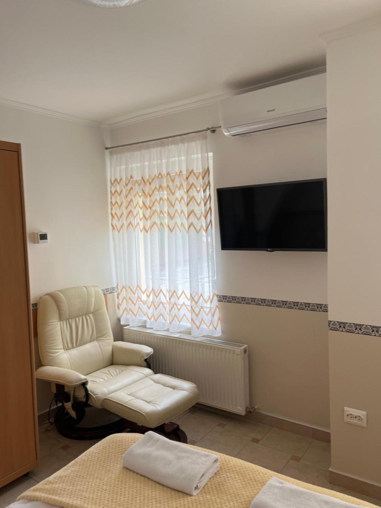 Reka Apartmanhaz Buk Exterior photo